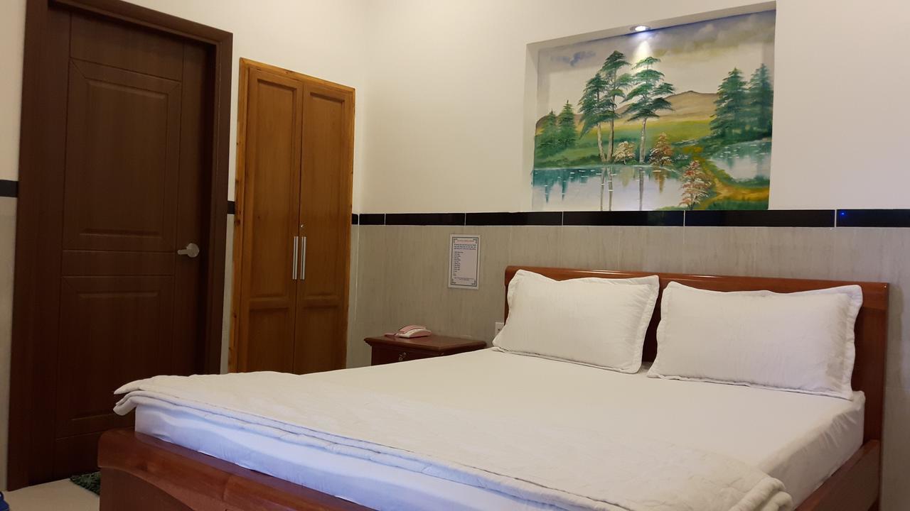 Motel Hoang Gia Long Khanh エクステリア 写真