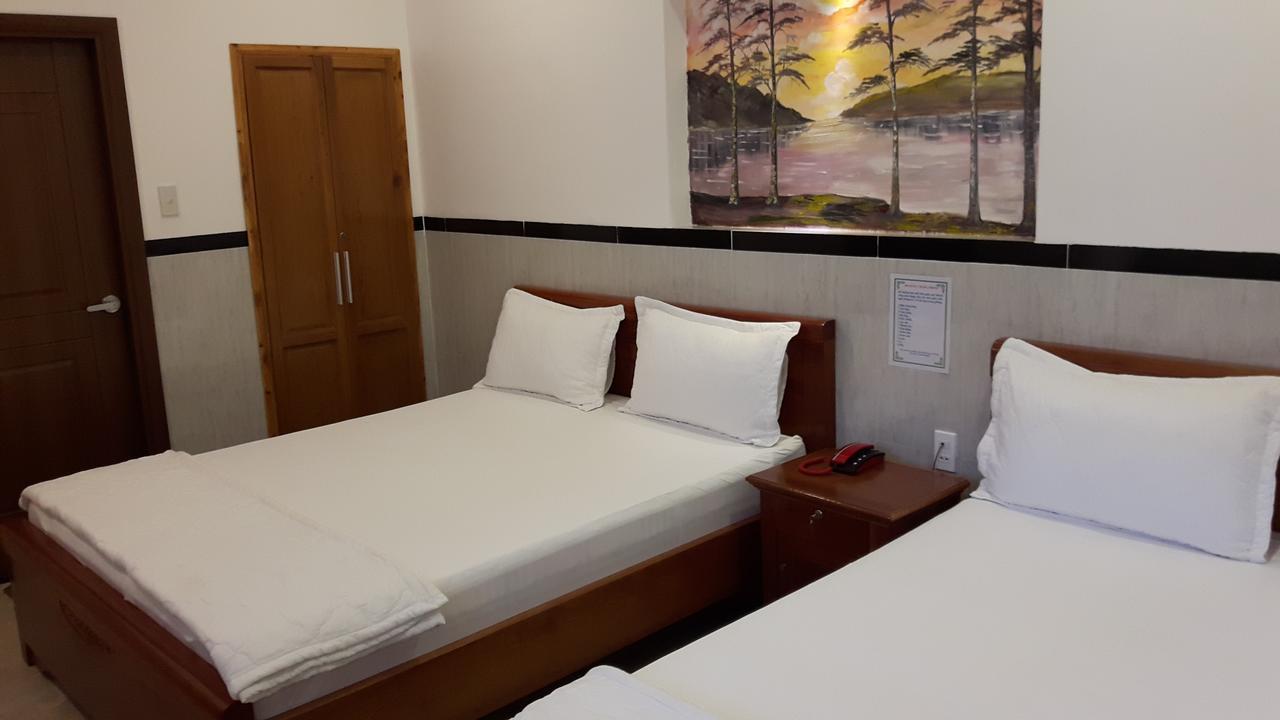 Motel Hoang Gia Long Khanh エクステリア 写真