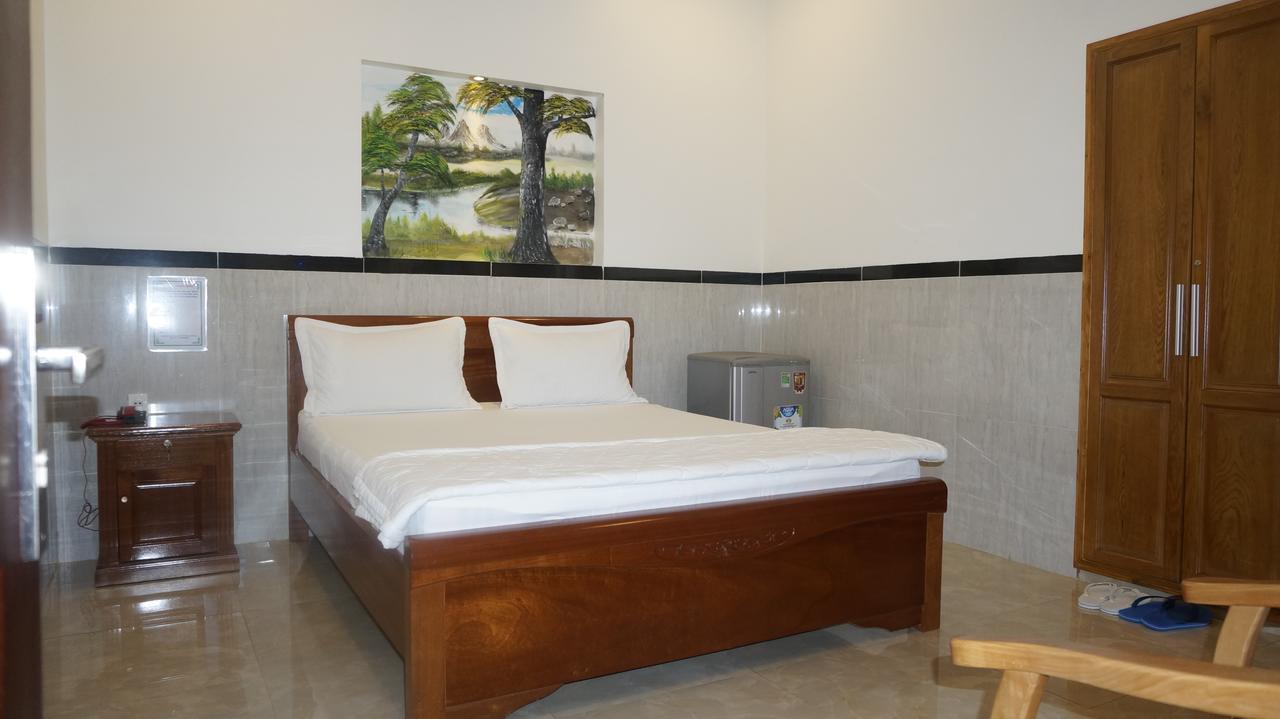 Motel Hoang Gia Long Khanh エクステリア 写真