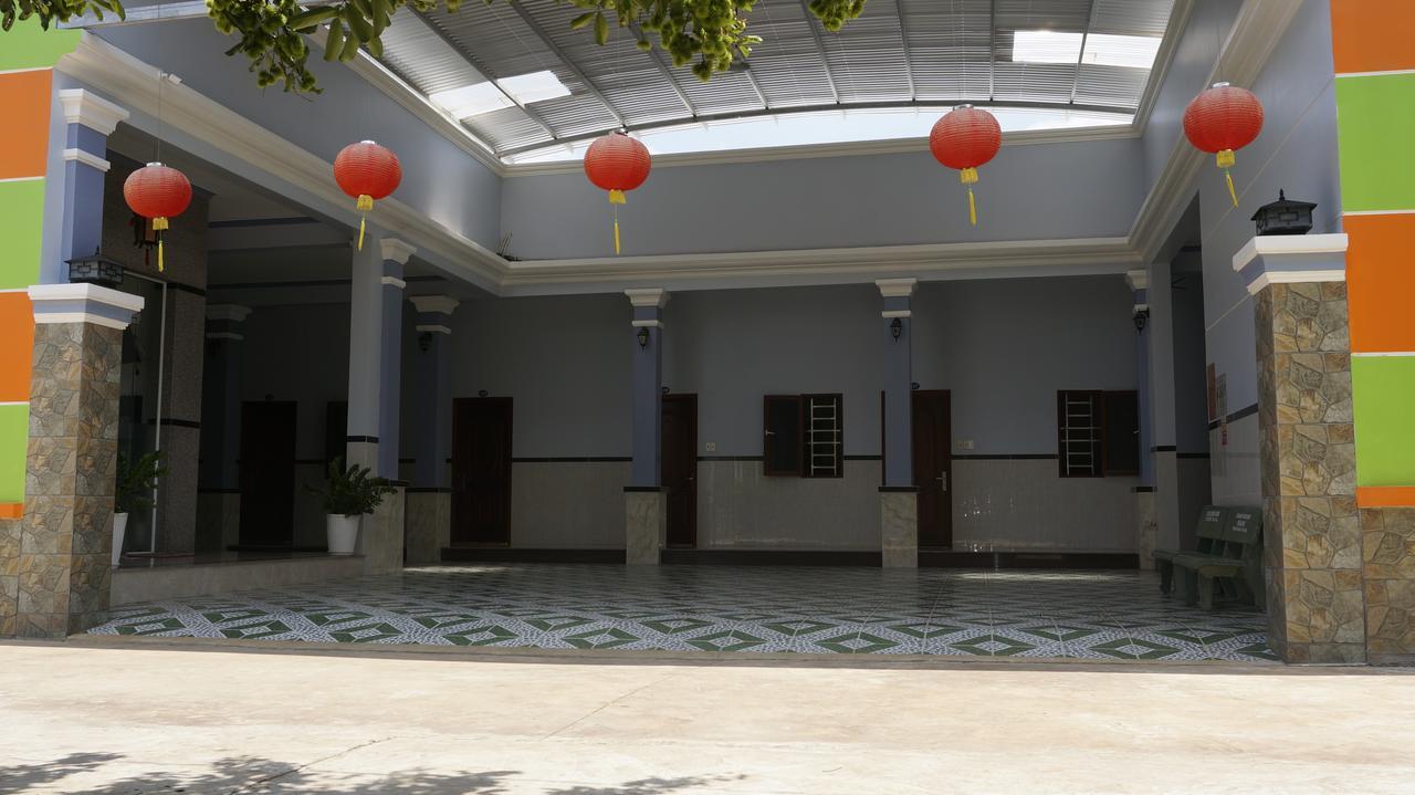 Motel Hoang Gia Long Khanh エクステリア 写真