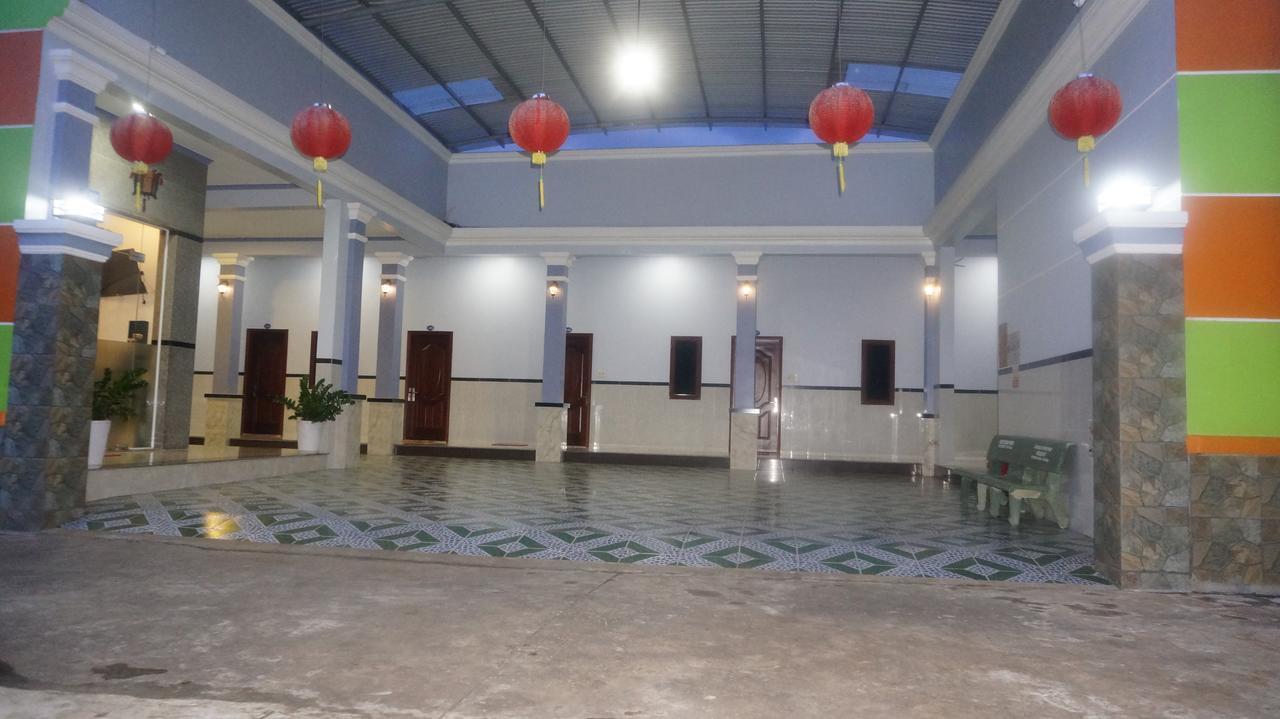 Motel Hoang Gia Long Khanh エクステリア 写真