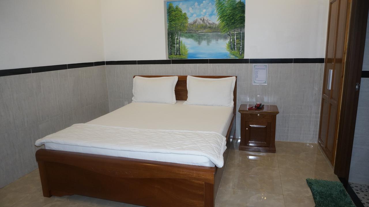 Motel Hoang Gia Long Khanh エクステリア 写真